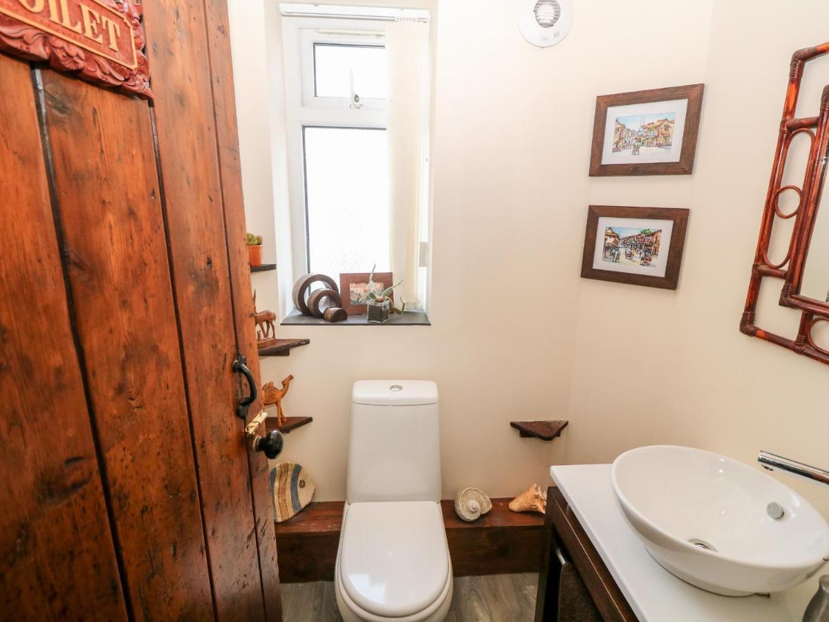 Sea View Apartment Pwllheli Extérieur photo