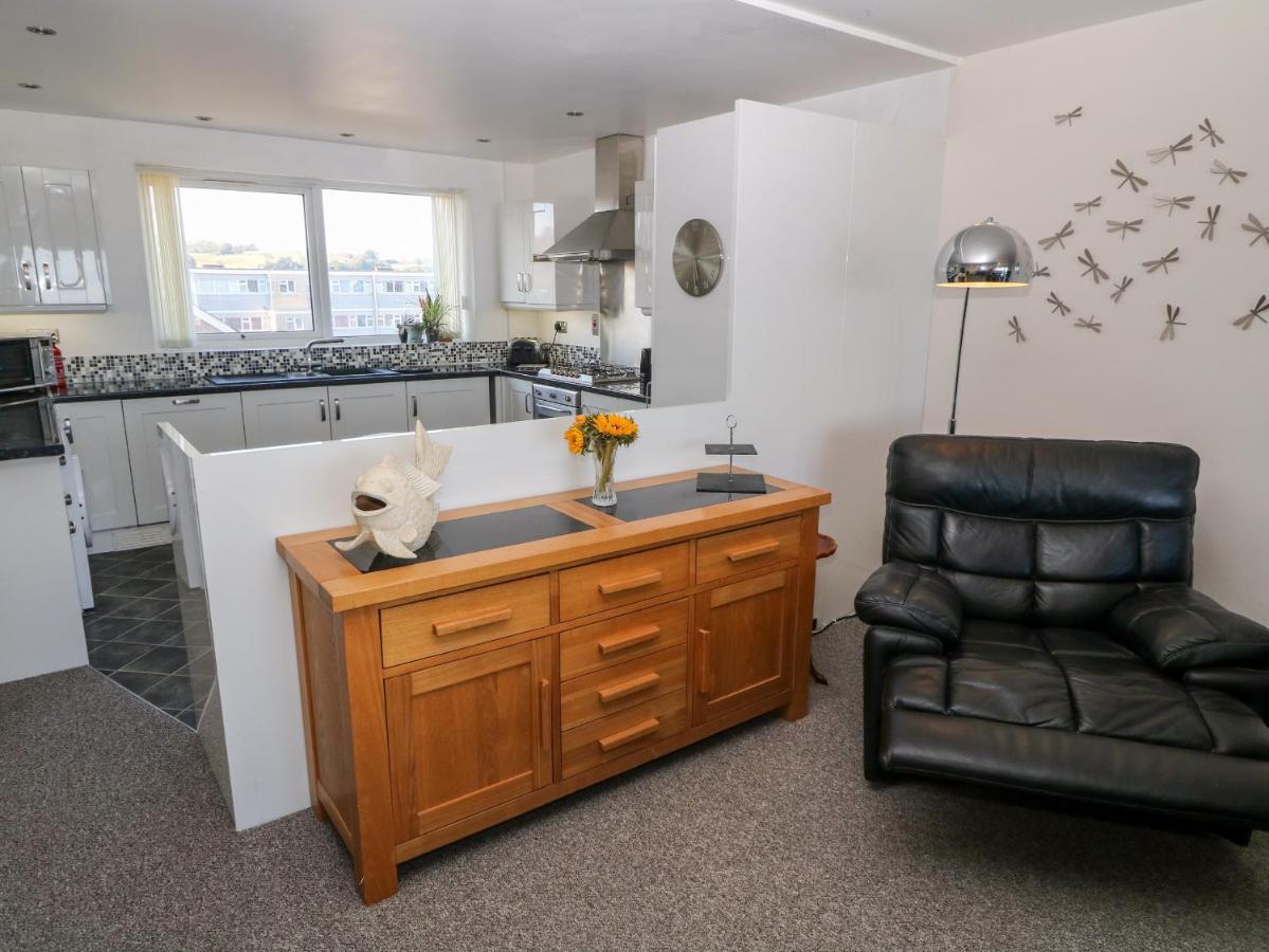 Sea View Apartment Pwllheli Extérieur photo