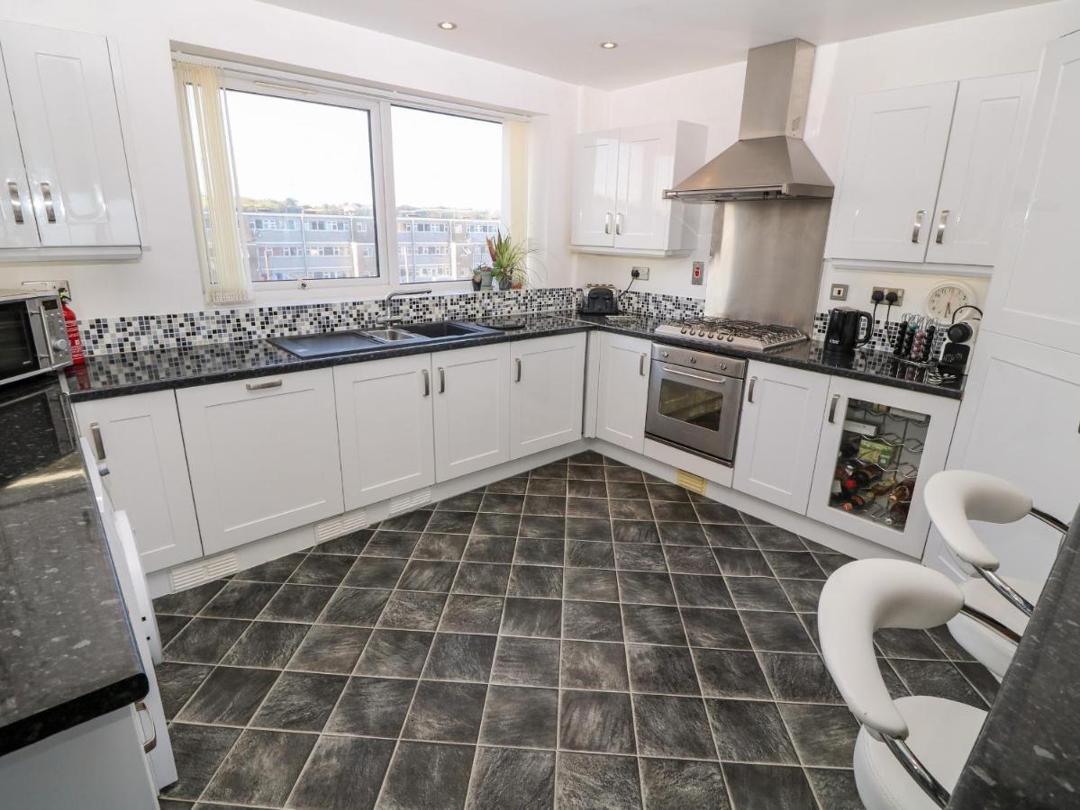 Sea View Apartment Pwllheli Extérieur photo