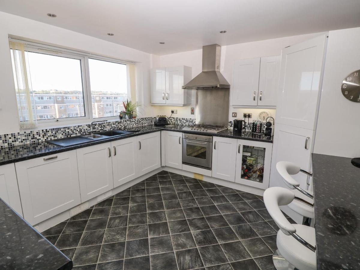 Sea View Apartment Pwllheli Extérieur photo